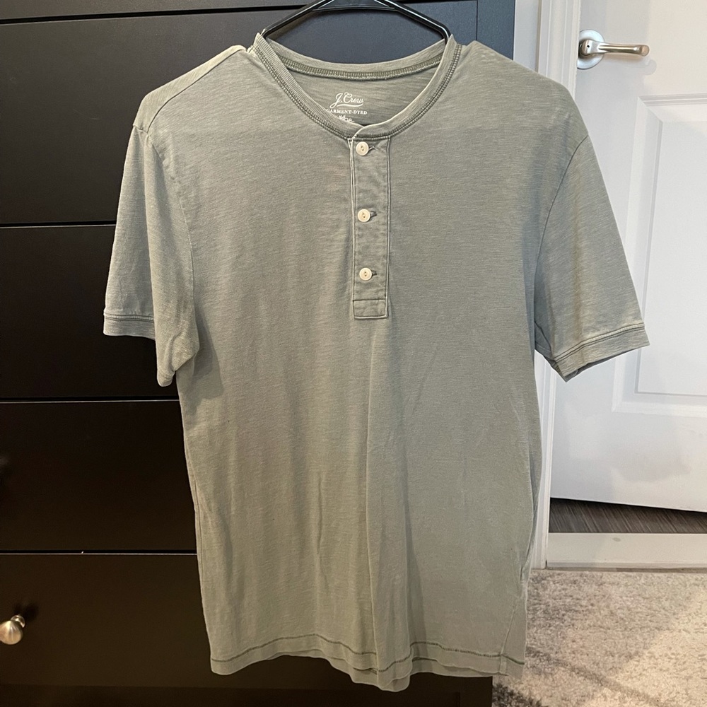j crew short sleeve Henley green dye wash